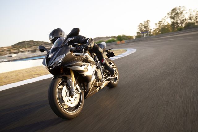 Triumph Daytona Moto2 765 Limited Edition Unveiled - Bike India