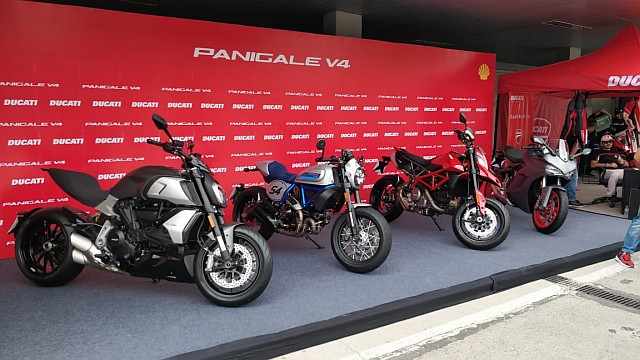 Ducati Lineup WEB