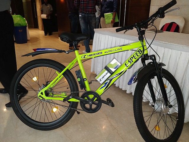 Green sales cycle bike