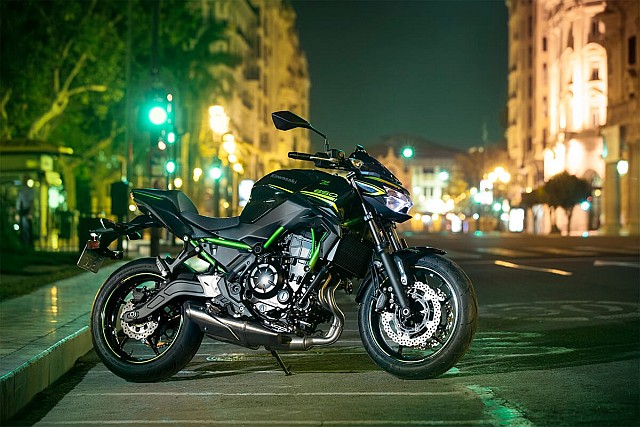 Kawasaki Z650 image 1 WEB