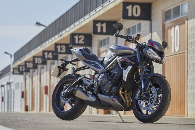 Triumph Street Triple RS launched in India at INR 10.55 