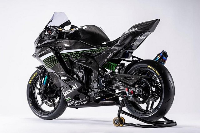 Kawasaki Ninja ZX-25R 4 WEB