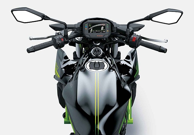 Kawasaki Z650 top WEB