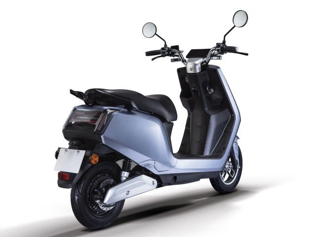 new electric scooter bgauss b8