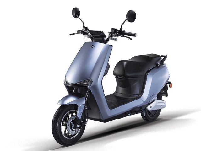 new electric scooter bgauss b8