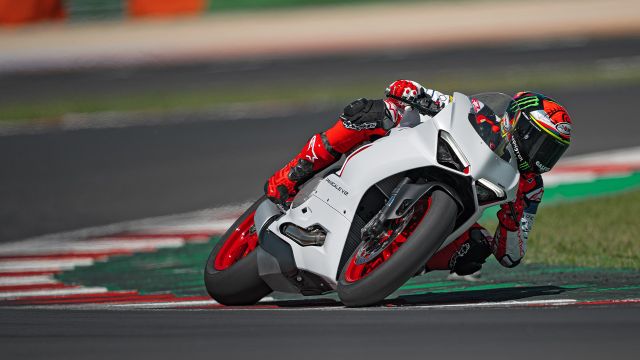 Panigale-V2 White WEB