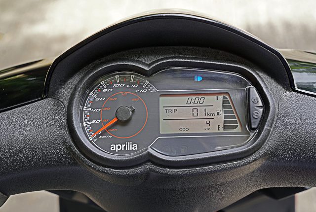 2020 Aprilia SR 160 BS6 instrument features Bike India Review