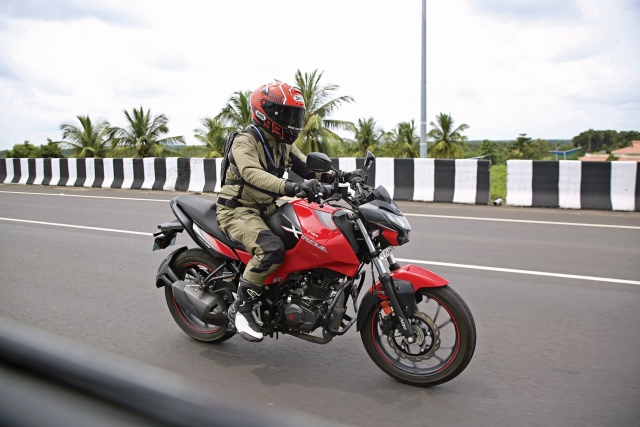 We are road-tripping again. This time we explore Odisha with Kalyani Potekar and the Hero Xtreme 160R