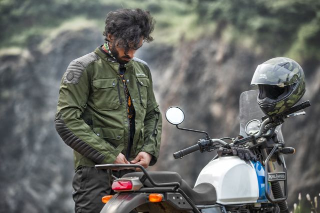 Royal enfield khardung outlet la jacket