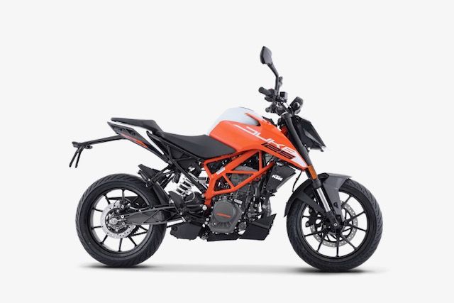 KTM 125 DUKE MY21 - ORANGE (1) WEB