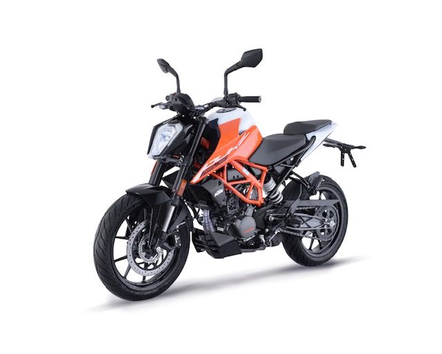 KTM 125 DUKE MY21 - ORANGE (4) WEB