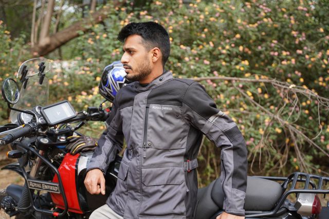 Royal enfield on sale riding gear