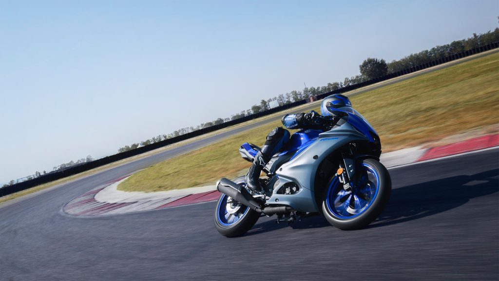 New Yamaha YZF-R125 MY2023 Revealed - Bike India