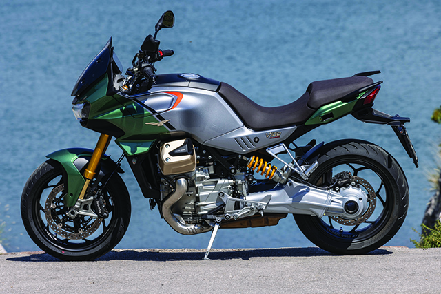 Moto Guzzi V100 Mandello First Ride Review — The Most Advanced Guzzi Ever -  Bike India