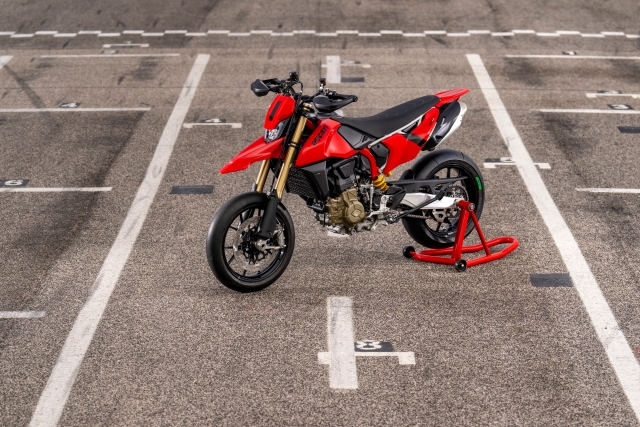 Ducati Hypermotard 698 Mono Revealed - Bike India