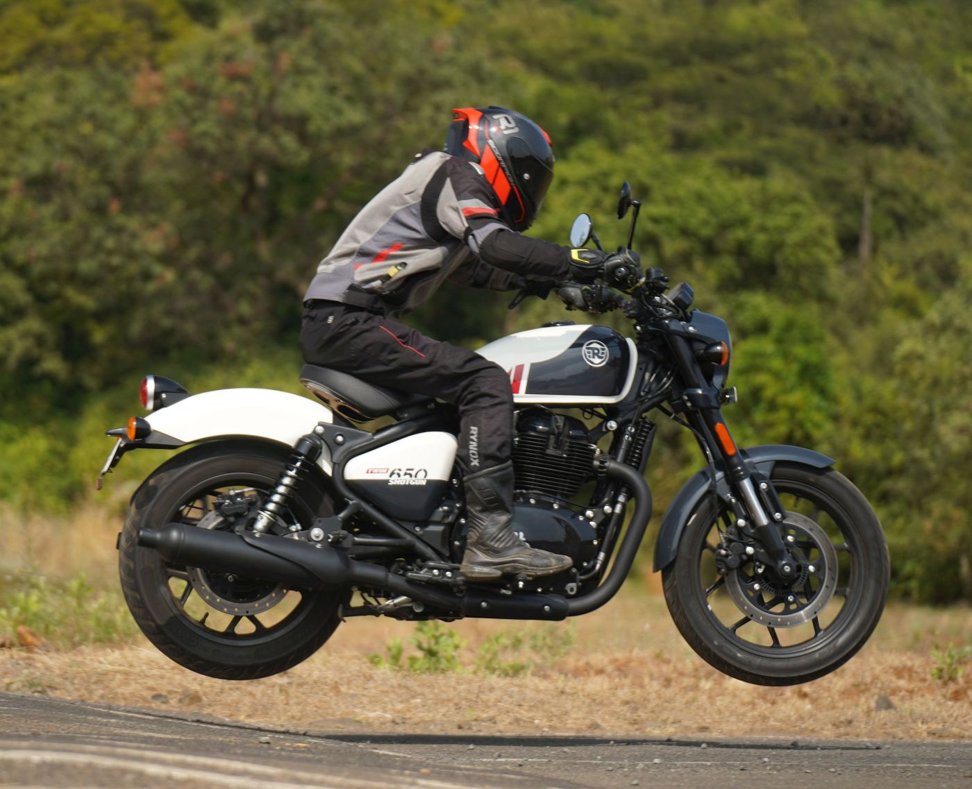 Royal Enfield Shotgun 650 Road Test Review Bike India 9657