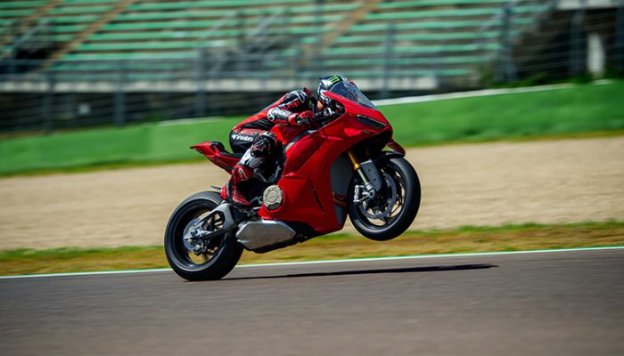 2025 Ducati Panigale V4 and V4 S Unveiled