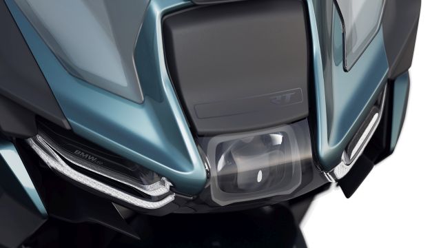 BMW R 1300 RT headligth.web