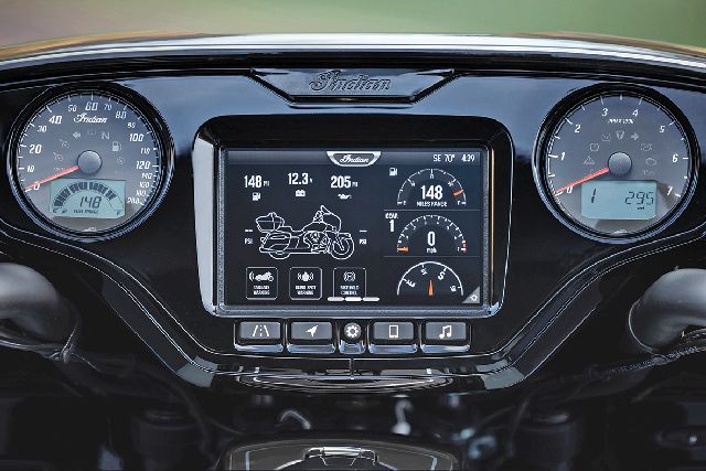 Indian Chieftain PowerPlus Elite display