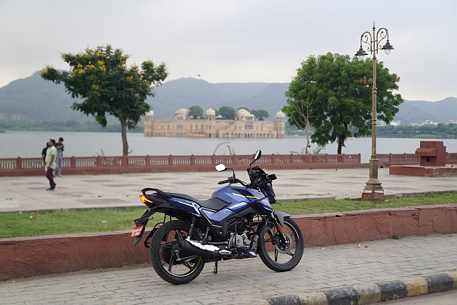Hero Glamour X Jal Mahal backdrop.web