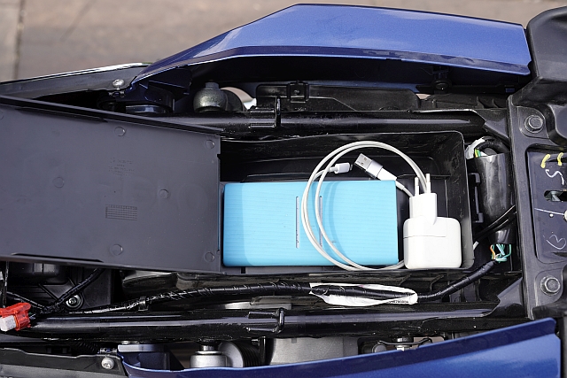 Hero Glaomur X under seat storage.web