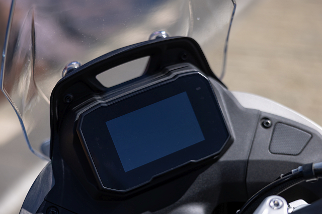 TVS Apache RTX.web TFT