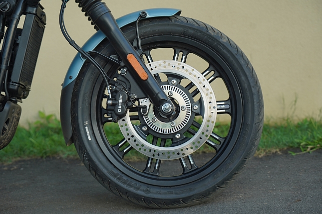 Yezdi Roadster 2025 First Ride Review.web 4