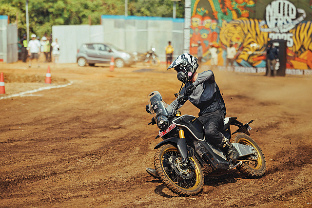 Motoverse Himalayan electric.web