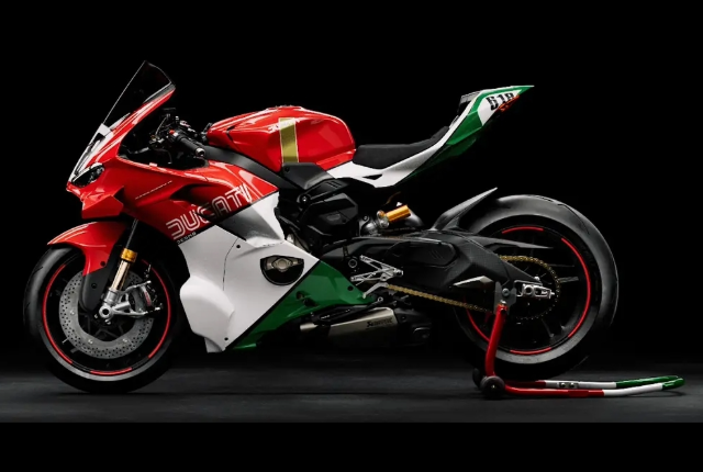 Ducati Superleggera V4 Centenario Tricolore